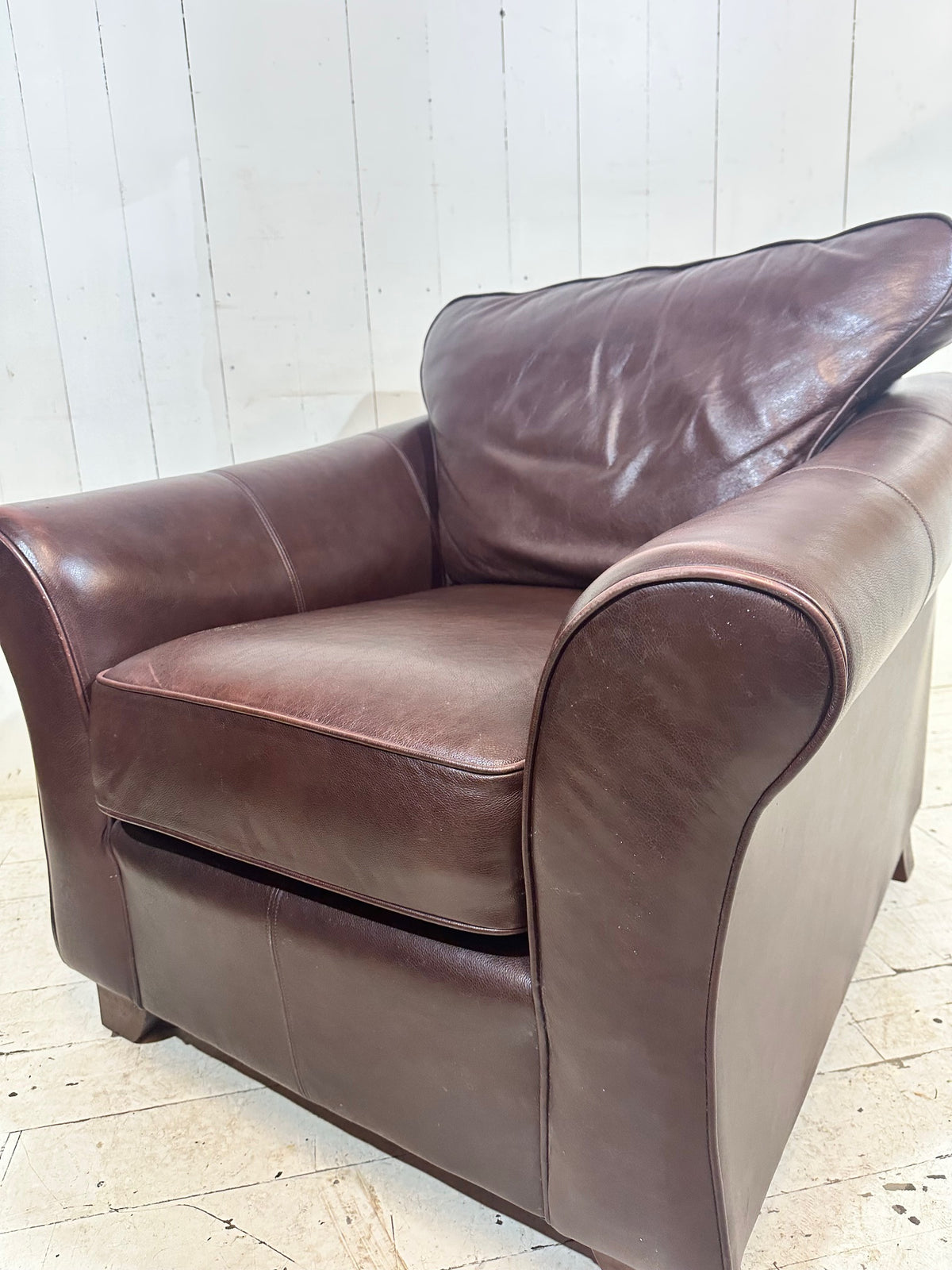 Distressed Leather Hotel Lounge Chair
