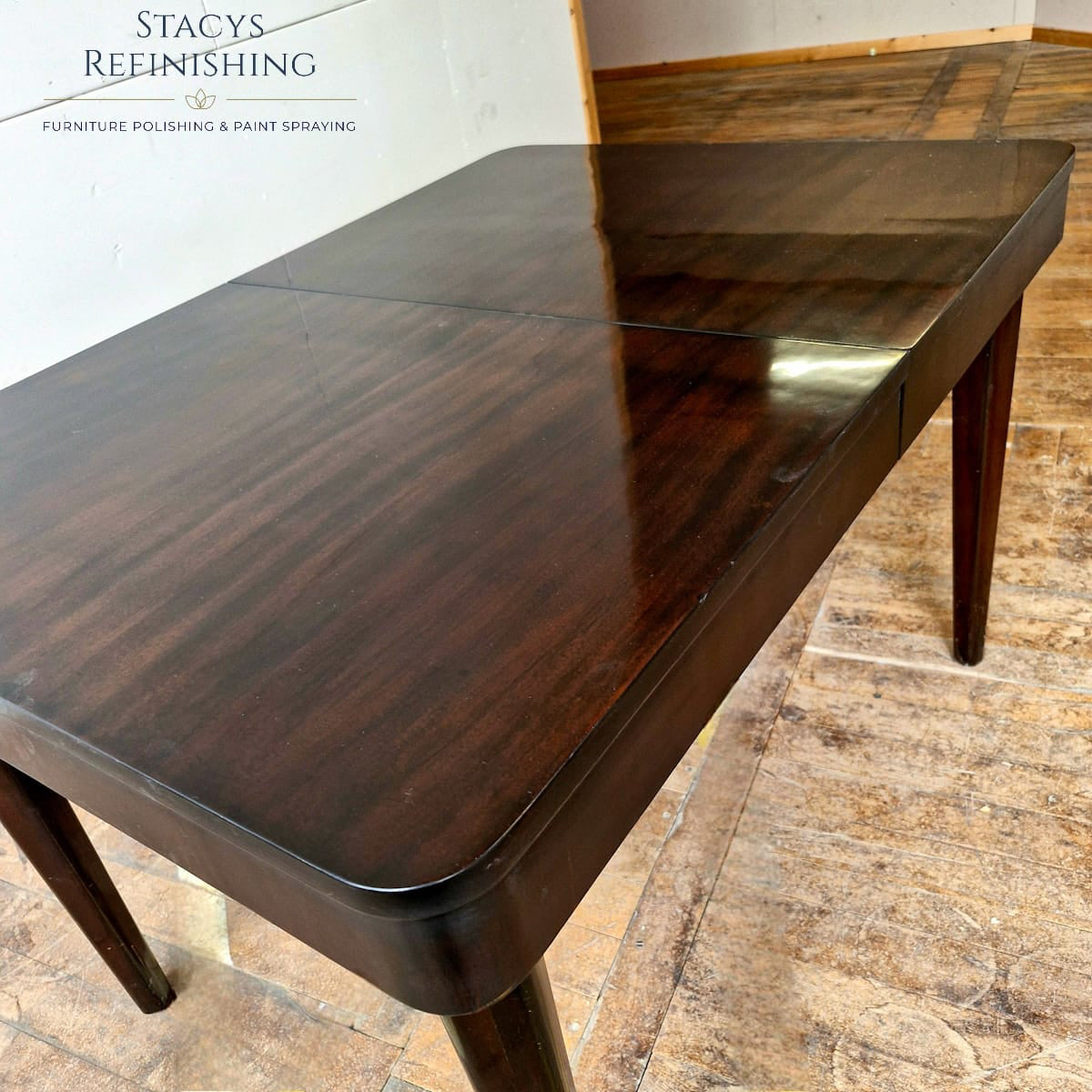 Mid-Century Modern Czech Dining Table by Jindřich Halabala