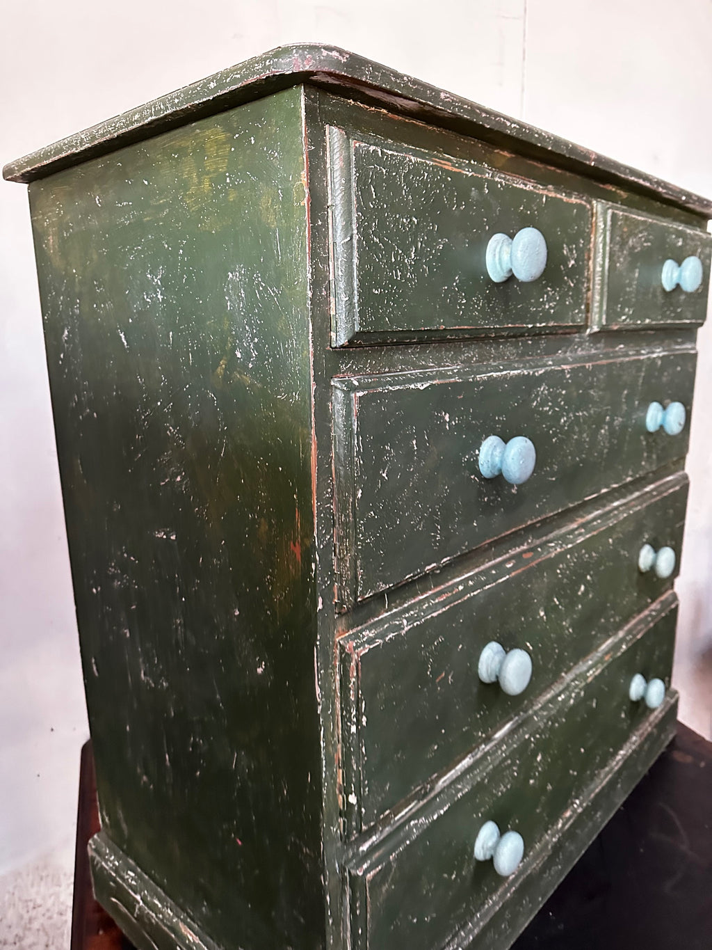 Retro Chest of Drawers in a Distressed Painted Finish