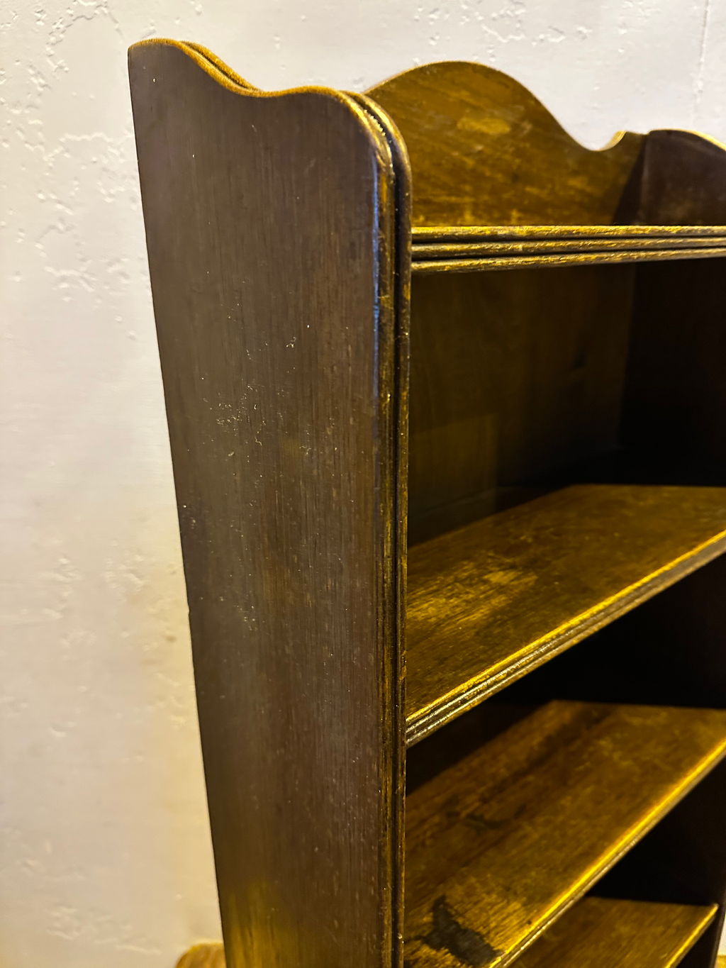 Compact Graduated Oak Bookcase