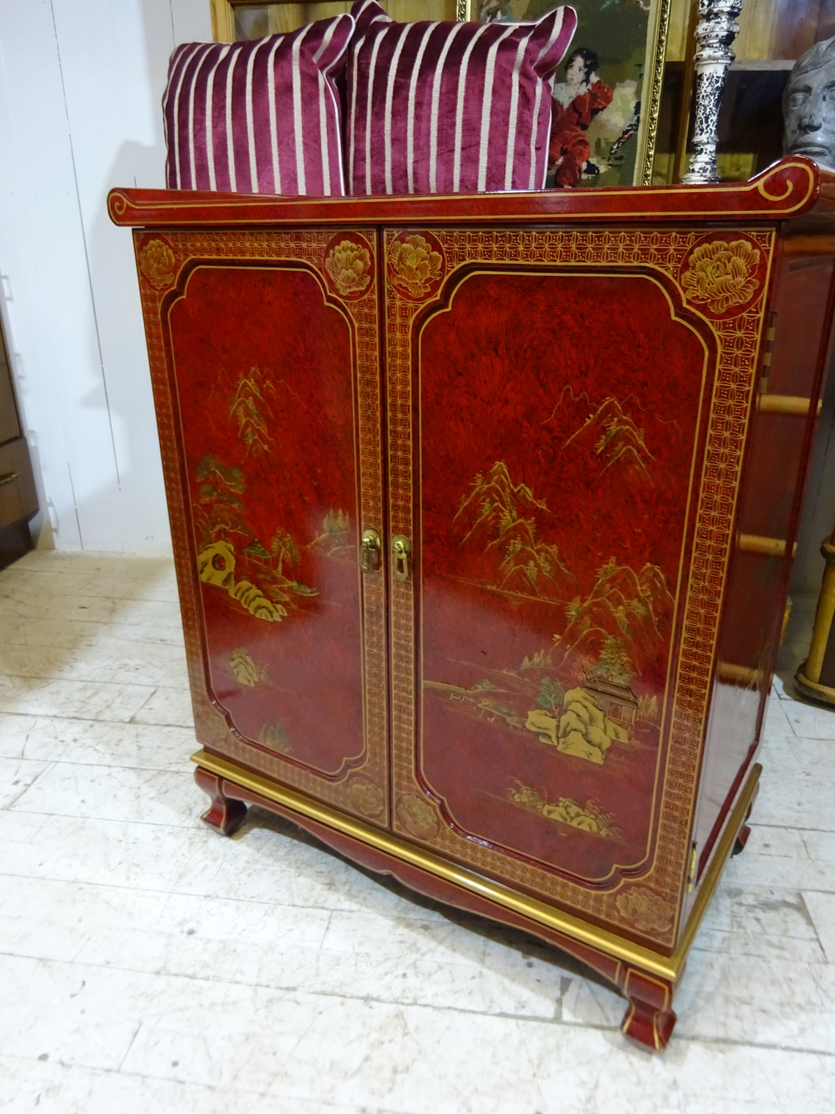 Retro Chinese Lacquered Cabinet