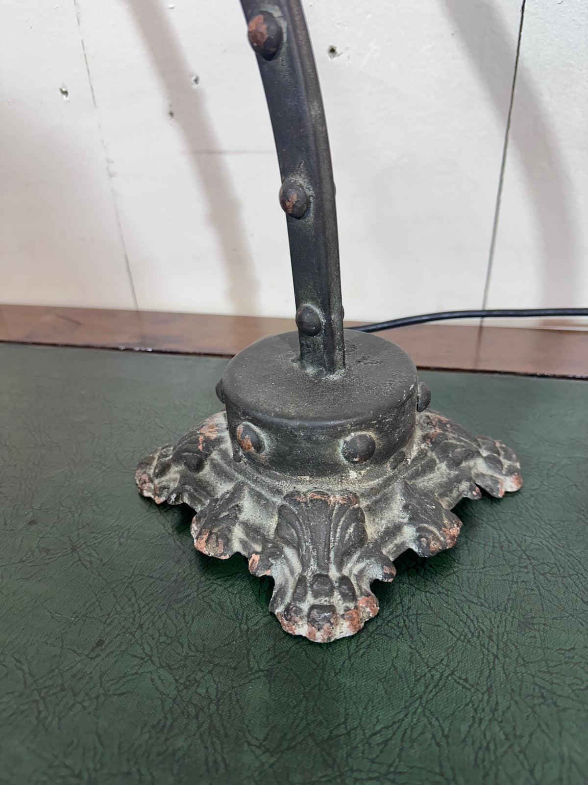 Vintage Gothic Style Desk Lamp