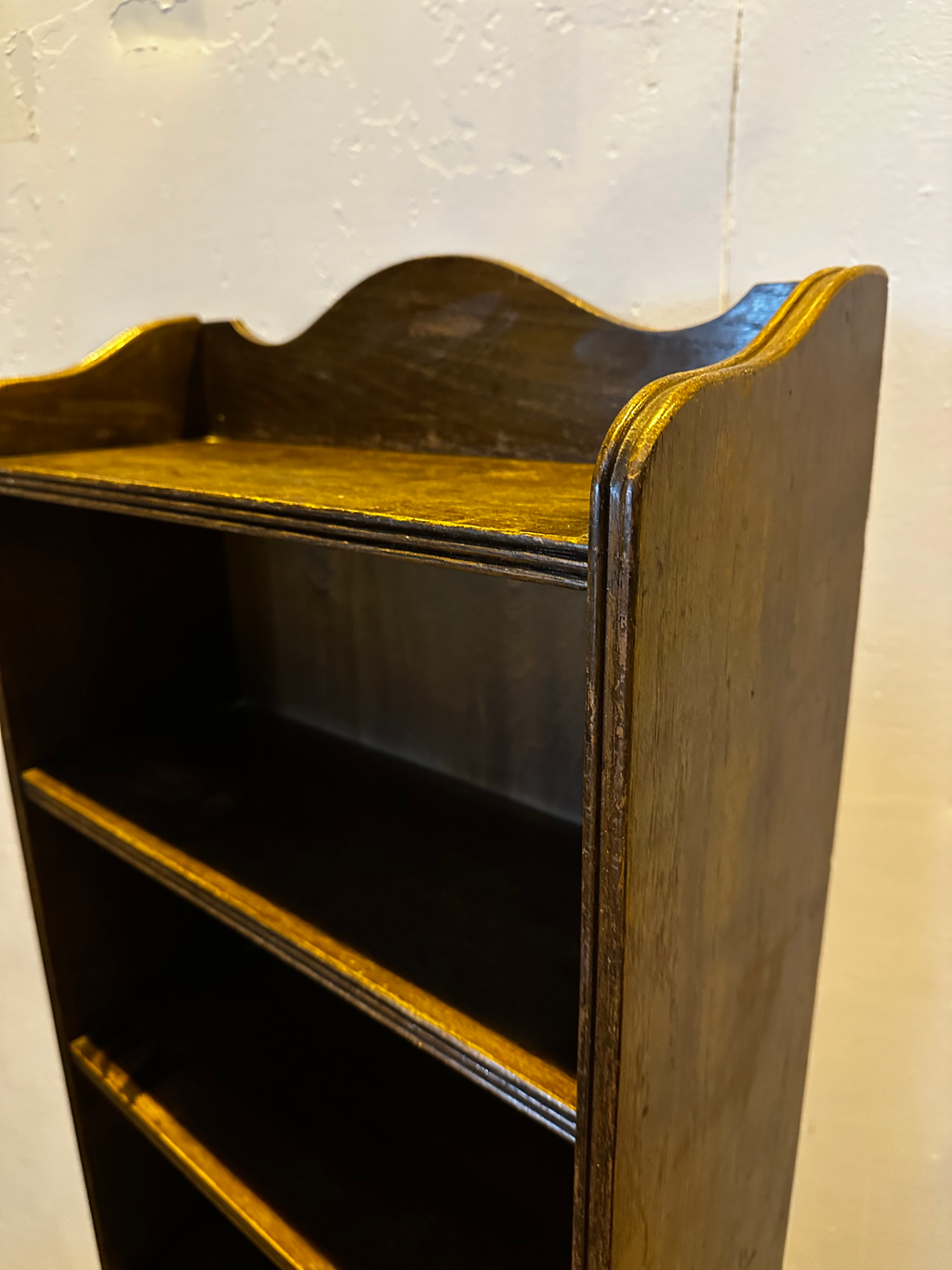 Compact Graduated Oak Bookcase