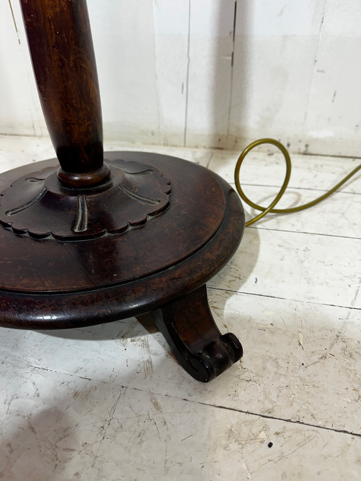 Mahogany Victorian Standard Lamp