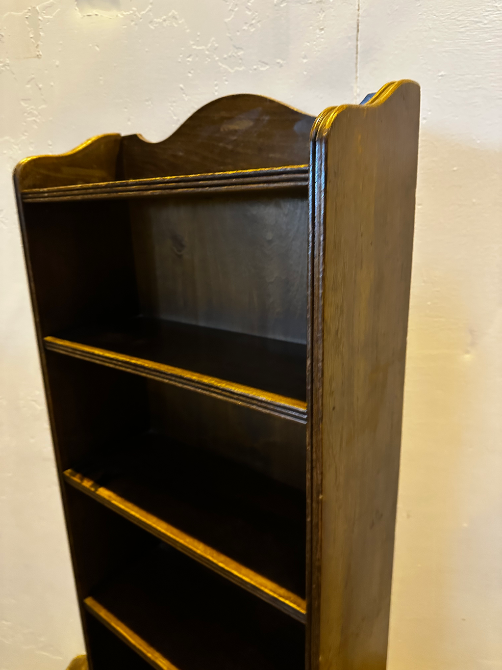 Compact Graduated Oak Bookcase
