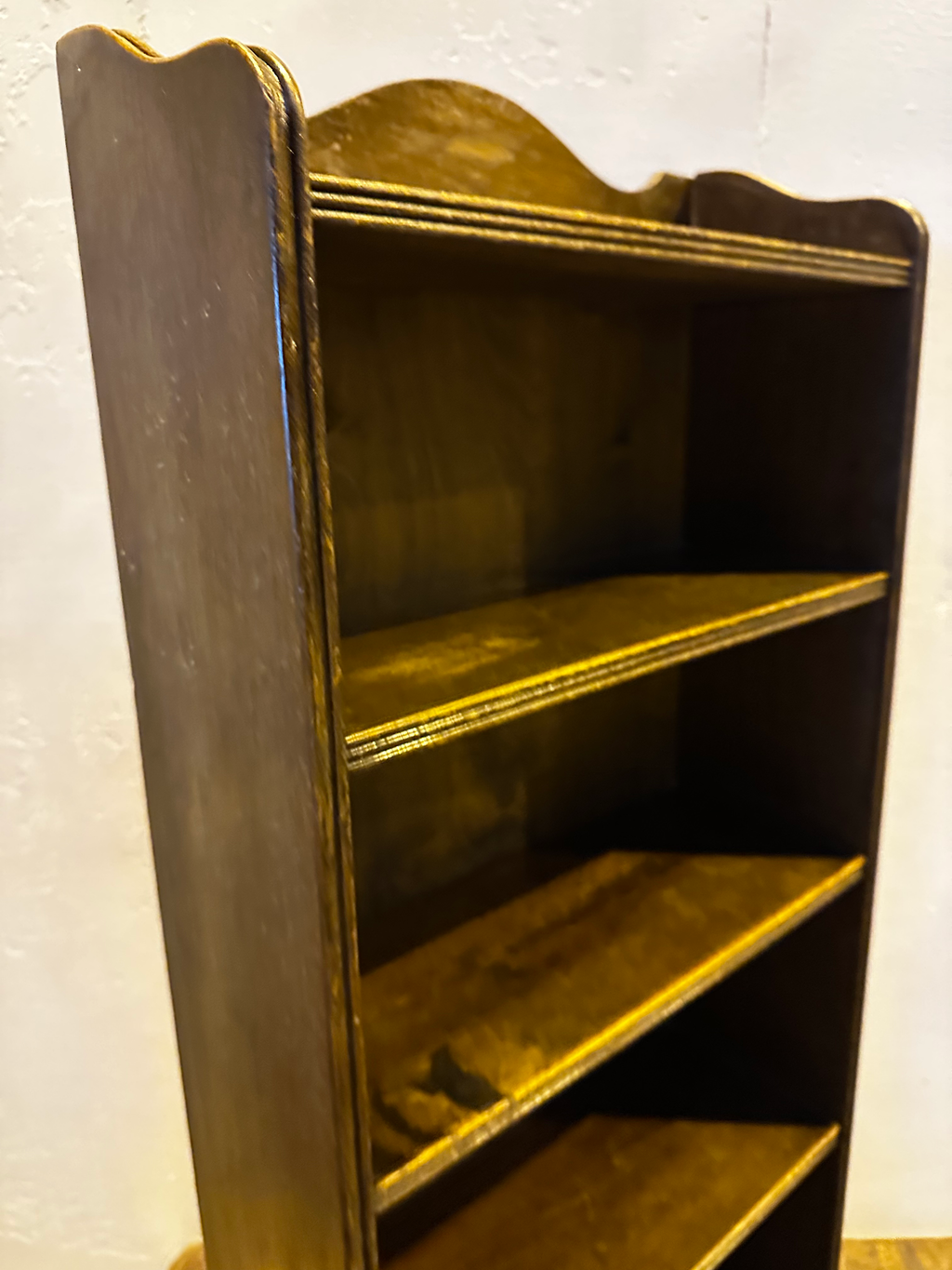 Compact Graduated Oak Bookcase