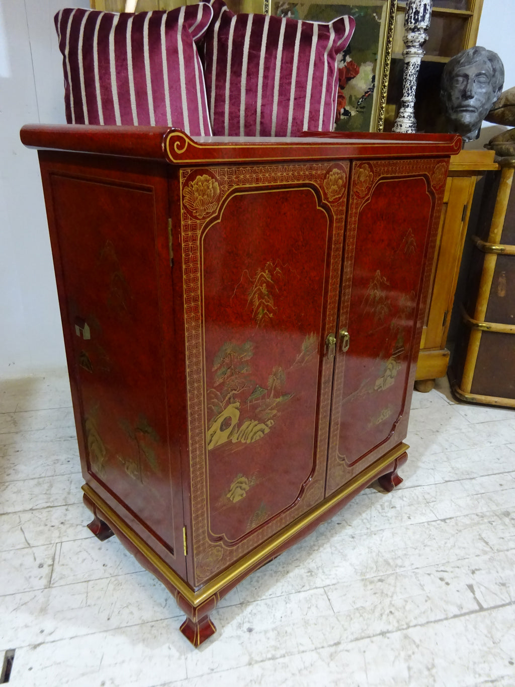 Retro Chinese Lacquered Cabinet