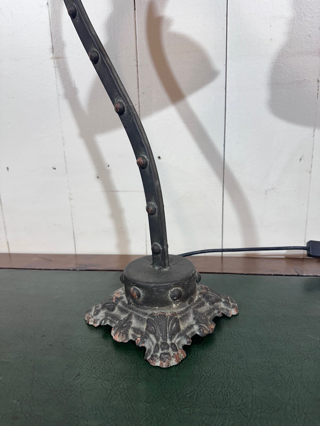 Vintage Gothic Style Desk Lamp
