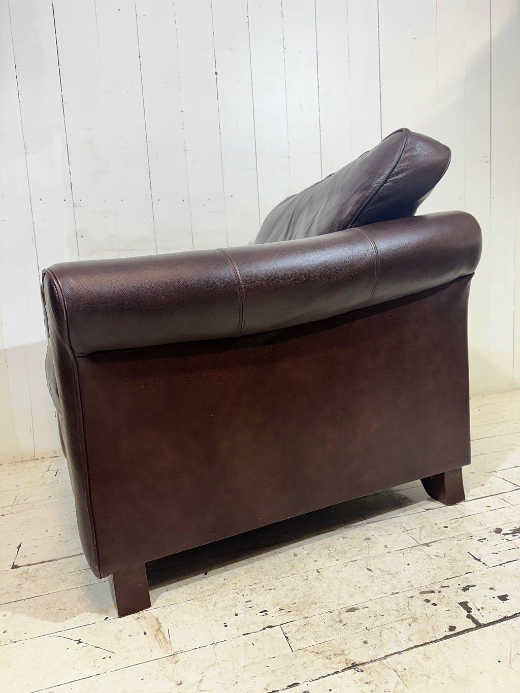 Distressed Leather Hotel Lounge Chair
