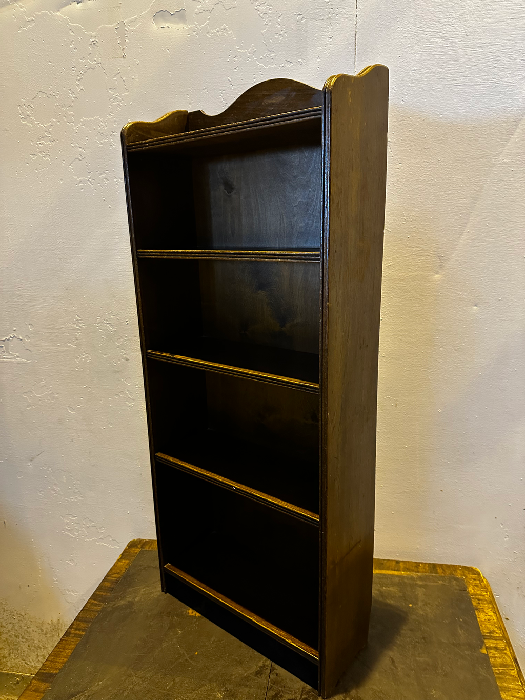 Compact Graduated Oak Bookcase